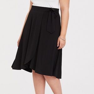 NEW Torrid Size 3 Black Wrap Skirt